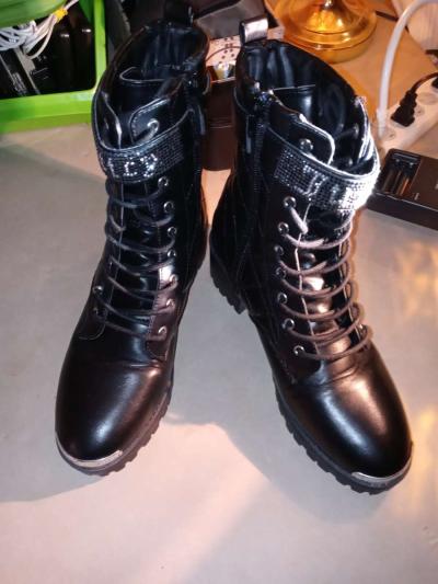 Juicy Couture Womens Opal Black Quilted Combat Boots 8half - Thumbnail 4