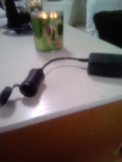 Battery charger - Thumbnail 2