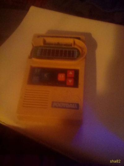 mattel electronic old school football game - Thumbnail 2