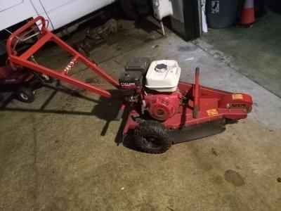 Toro stump grinder - Bothell, Washington