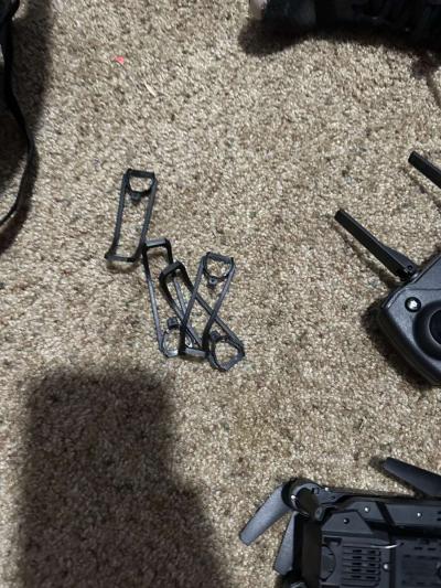 Tiny drone with camera and carry case - Thumbnail 5