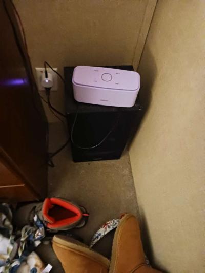 Retro Stereo plays - Thumbnail 5