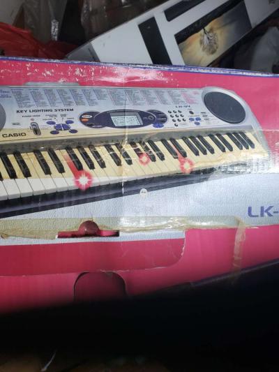 Casio KeyBoard - Thumbnail 6