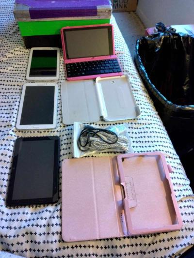 Laptop  and Tablets with Everything - Thumbnail 2