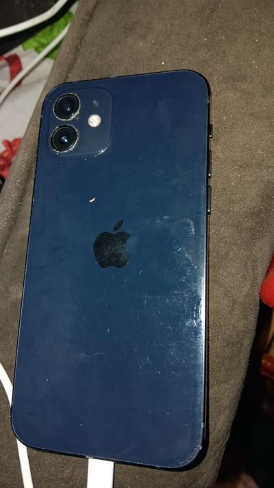 IPhone 12 - Thumbnail 3