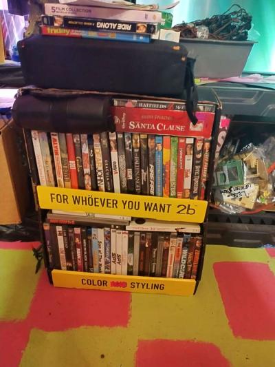 DVDs 200 of various movies and movie series - Thumbnail 2