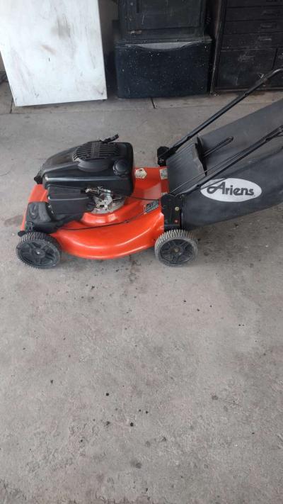 Ariens Lawnmower - Thumbnail 2