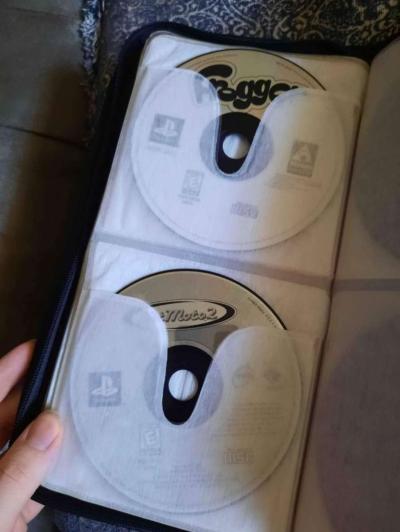 Lot of 31 PS1 Games and 1 PS2 Game  Pickup SOUTHMONT NC