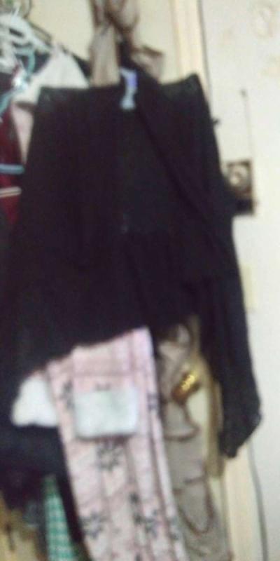 light lace over jacket wore once - Thumbnail 3