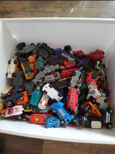 LOT Of OVER 180 HotwheelsMatchbox Cars - Thumbnail 4