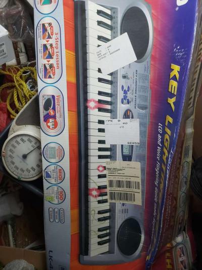 Casio KeyBoard - Thumbnail 5