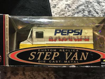 PEPSI VAN VINTAGE - Thumbnail 2