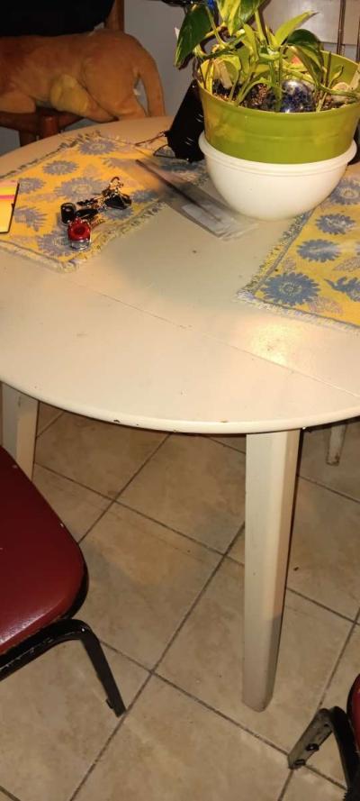 old table - Thumbnail 4