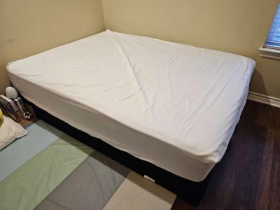 Pillow Top Queen Size Mattress With Box Spring - Thumbnail 2