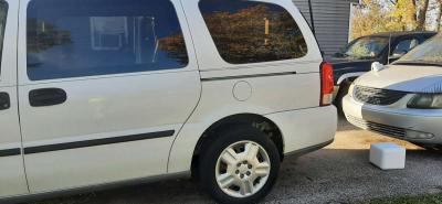 2006 chevy uplander van - Thumbnail 4