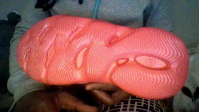 RED YEEZYS - Thumbnail 2