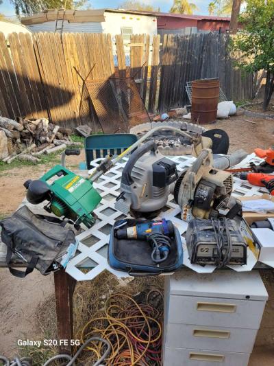 stuff for sale - Thumbnail 2