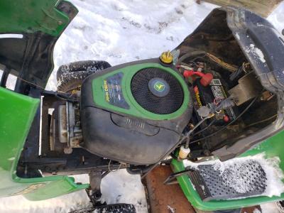 2010 John Deere lawn mower - Thumbnail 2