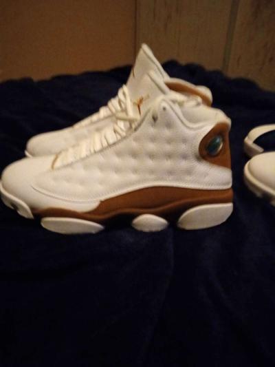 Jordan retro 13  authentic size 12 - Thumbnail 2