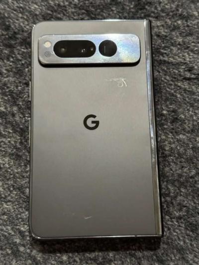 google pixel fold unlocked - Thumbnail 4