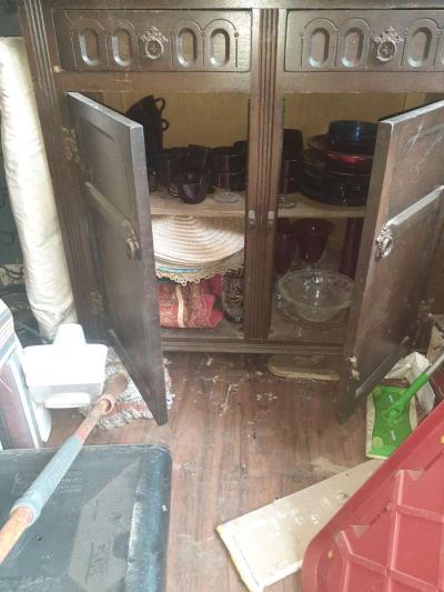 antique hand carved wooden China curio - Thumbnail 3