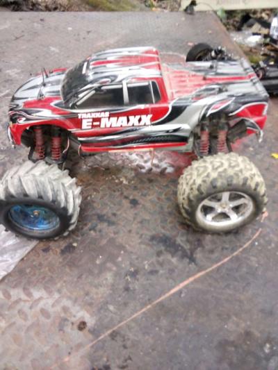 Traxxas E Maxx - Thumbnail 3