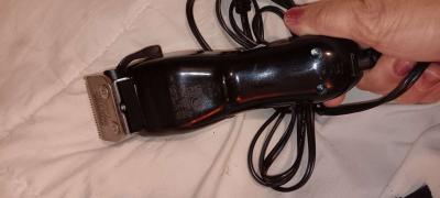 razor one electric the other rechargeable - Thumbnail 4