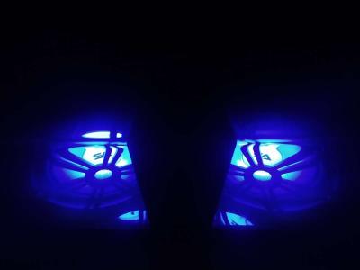 2 12 2400watt in a glow bandpass box