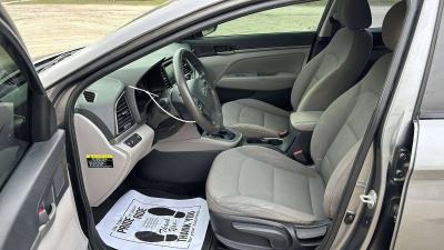 2018 Hyundai Elantra SEL - Thumbnail 6