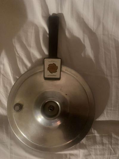 presto pressure cooker - Thumbnail 2