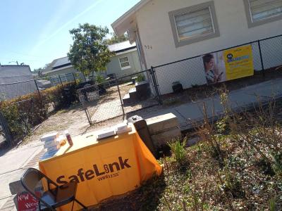 free SafeLink wireless phones - Thumbnail 5