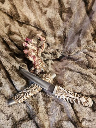 skull blade - Thumbnail 2