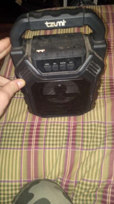 bluetooth speaker - Thumbnail 3