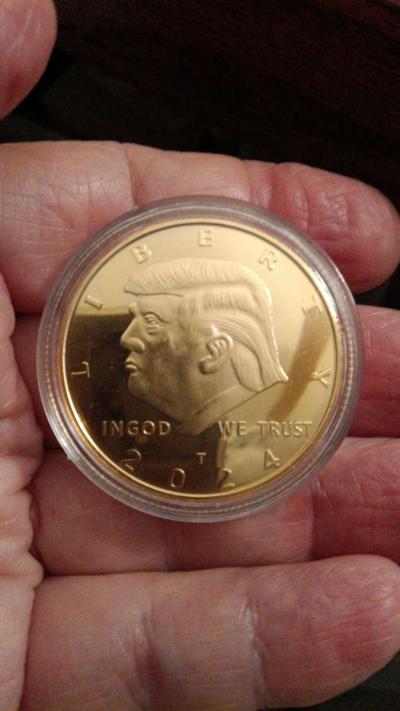 Trump tribute coin - Thumbnail 4