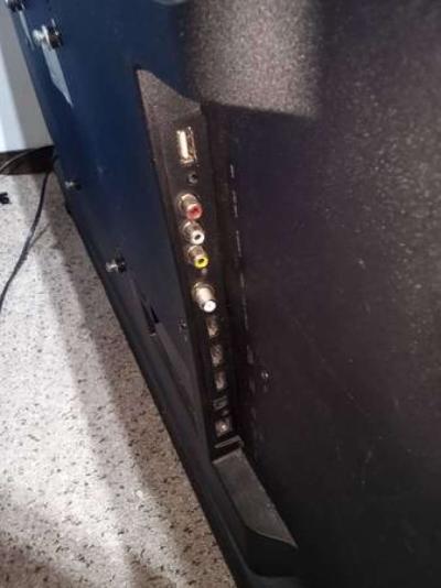 44 in Visio TV - Thumbnail 2