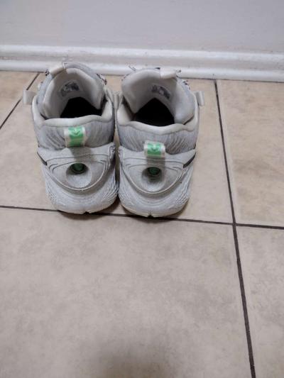 Nike Cosmic Unity Size 12 Mens - Thumbnail 3