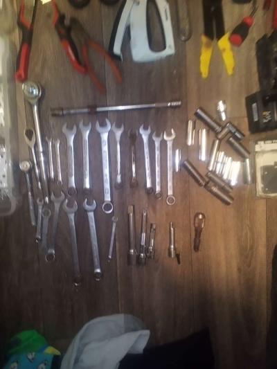 tool and parts lot - Thumbnail 4