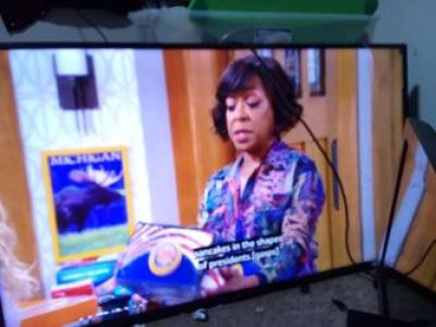 55 in Best Buy 4K Roku TV - Thumbnail 2