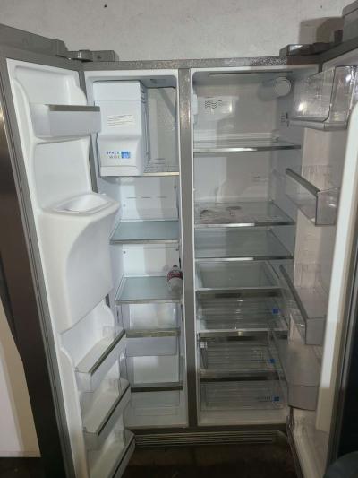 2023 Side by Side Stainless Steel Frigidaire Refrigerator - Thumbnail 2
