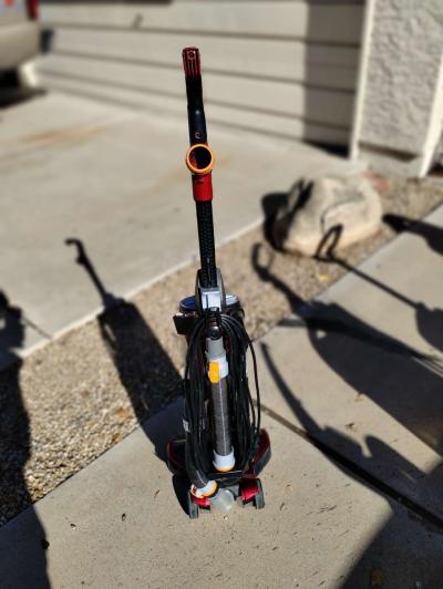 Bissell Bagless Vacuum Cleaners prices in description