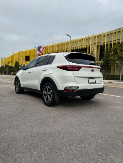 2020 KIA SPORTAGE  19200 millas  1800 down pay - Thumbnail 2
