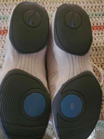 Nike white sneakers size 10 lace up - Thumbnail 6