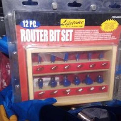 Router bit set - Spokane, Washington