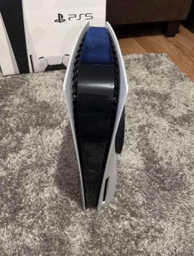 new PS5 - Thumbnail 2