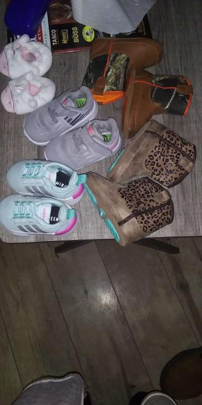 baby Boots and shoes 10 each - Thumbnail 2