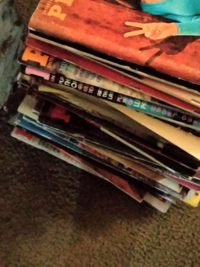 1968 to 2001 Playboy Magazine 10 different stacks 40 a stack - Thumbnail 3