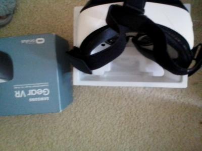 Samsung VR goggles - Thumbnail 2