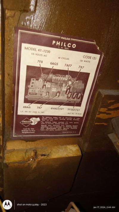 antique floor radio with phono - Thumbnail 4