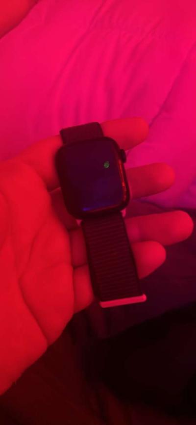 Apple Watch series 8 - Thumbnail 2