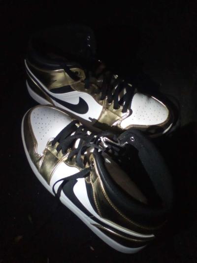 Nike Air Jordans 1 Mid SE - Thumbnail 2